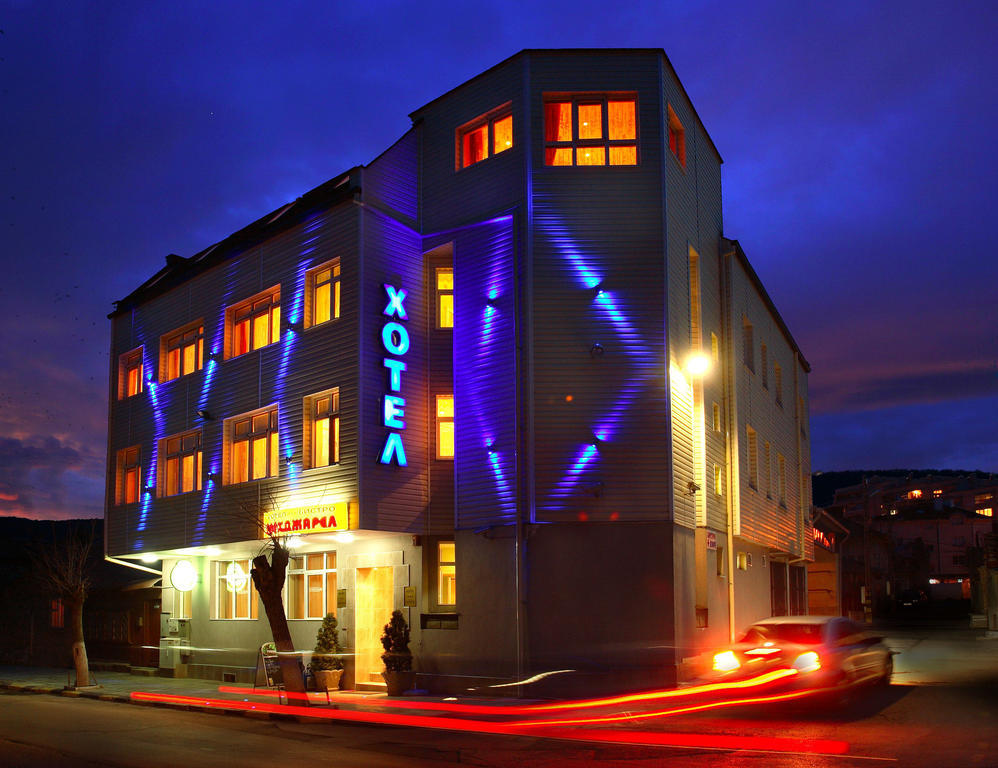 Hotel Mehdjarel Shumen Exterior photo